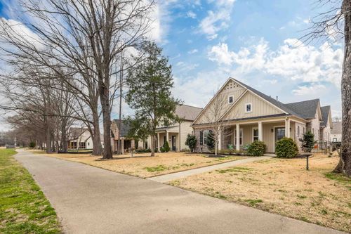 15 Independence Ln, Rossville, TN, 38066-1013 | Card Image