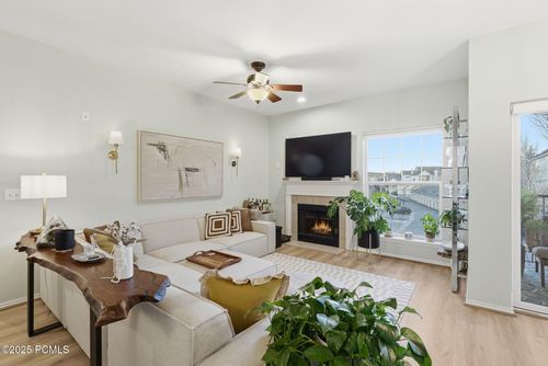 g-21-900 Bitner Rd, Park City, UT, 84098-5404 | Card Image