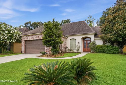 111 Dogleg Dr, Broussard, LA, 70518-3833 | Card Image