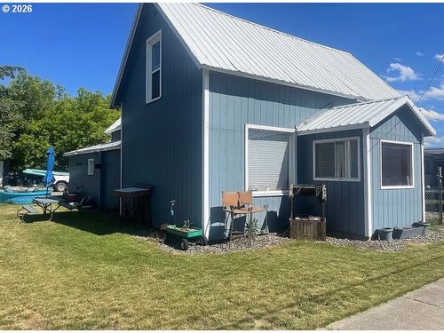 209 N River St, Enterprise, OR, 97828-1144 | Card Image