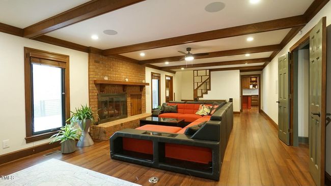 Living Room | Image 20