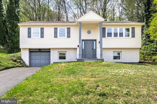 333 Golf Hills Rd, Havertown, PA, 19083-1027 | Card Image