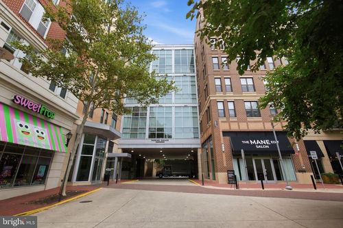 436-444 W Broad St, FALLS CHURCH, VA, 22046-3352 | Card Image