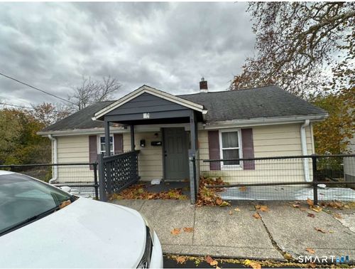 90 Aetna St, Naugatuck, CT, 06770-3902 | Card Image