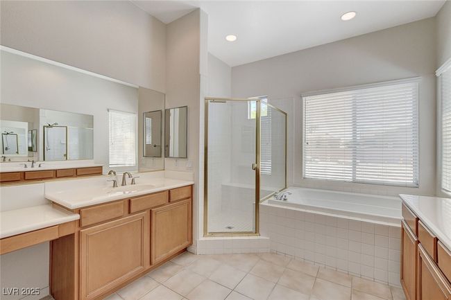 7504 Via Sistina St, House other with 3 bedrooms, 4 bathrooms and null parking in Las Vegas NV | Image 37