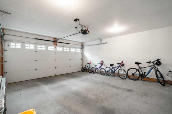 831 85 St Sw, Home with 4 bedrooms, 3 bathrooms and 2 parking in Calgary AB | Image 42
