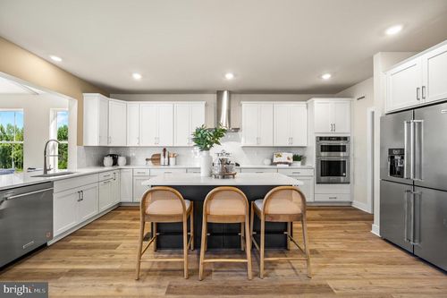 102 Steiner Way, Perkiomenville, PA, 18074-8700 | Card Image