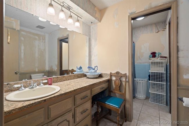 33742 Pleasant Valley Rd, House other with 3 bedrooms, 3 bathrooms and null parking in Poteau OK | Image 39