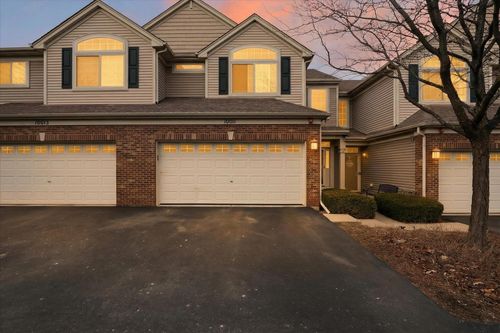 10011 Cummings St, Huntley, IL, 60142-6033 | Card Image