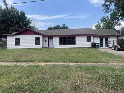 1605 15th St, Lake Charles, LA, 70601-7724 | Card Image