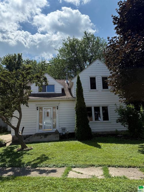 209 W Grace St, Cleghorn, IA, 51014-7731 | Card Image