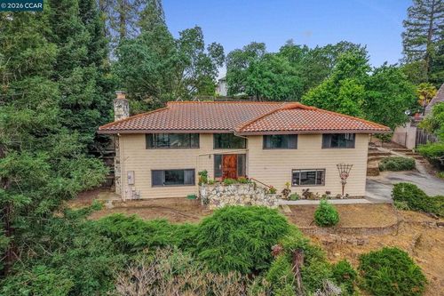 31 Oak Knoll Loop, Walnut Creek, CA, 94596 | Card Image
