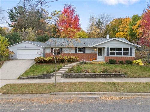 1121 Winn Trail, Madison, WI, 53704 | Card Image