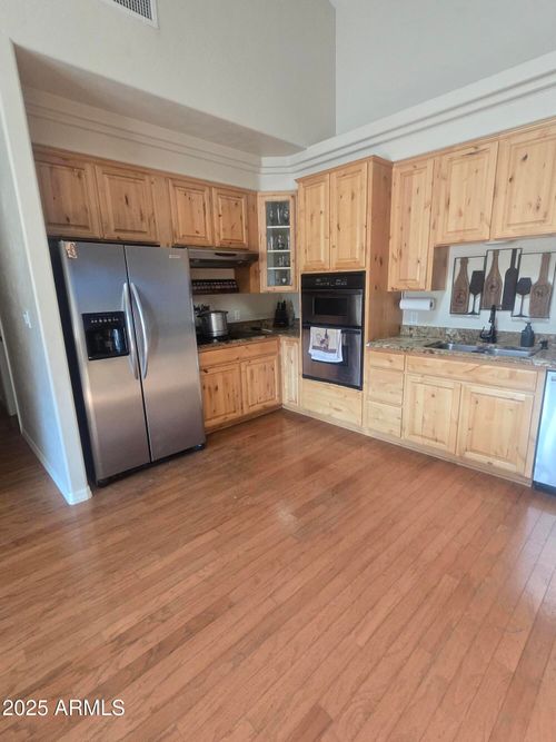 8081 S Fairfield Cir, Hereford, AZ, 85615-8546 | Card Image