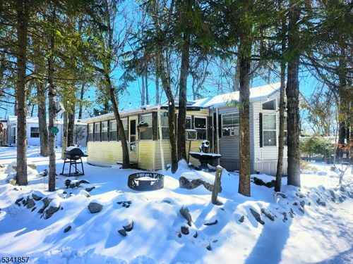 102 Dogwood Vlg, Sussex, NJ, 07461-4482 | Card Image