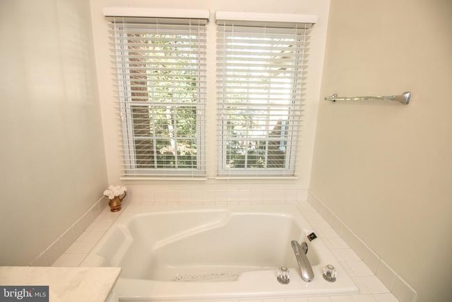 1392 Park Garden Ln, Townhouse with 3 bedrooms, 4 bathrooms and null parking in RESTON VA | Image 25