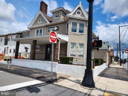 9 Tunnel St, Lansford, PA, 18232-1423 | Card Image