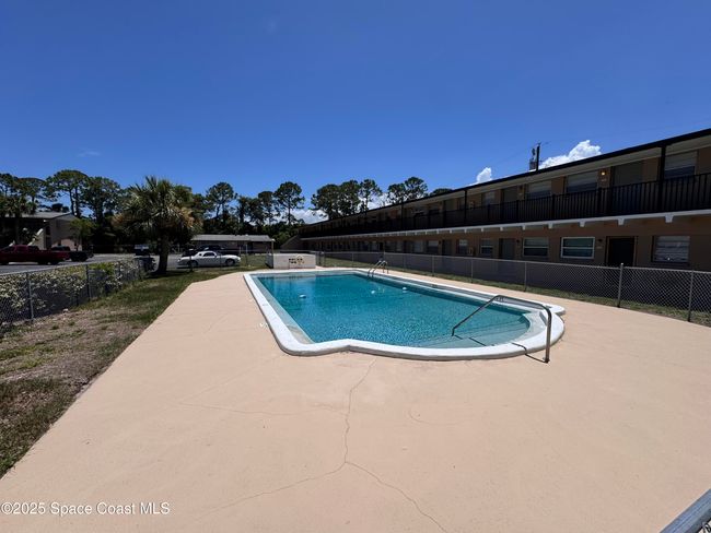 102 - 1715 Dixon Blvd, Condo with 2 bedrooms, 1 bathrooms and null parking in Cocoa FL | Image 6