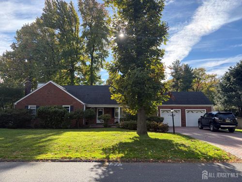 10 Dewey Dr, New Brunswick, NJ, 08901-1510 | Card Image