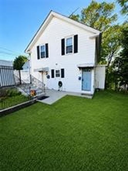 25 Union St, Woonsocket, RI, 02895-5312 | Card Image