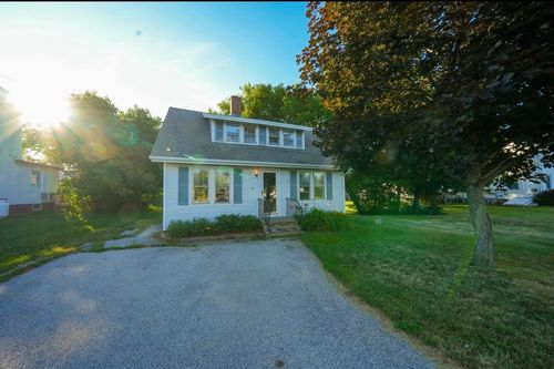 65 River Rd, Orrington, ME, 04474-3040 | Card Image