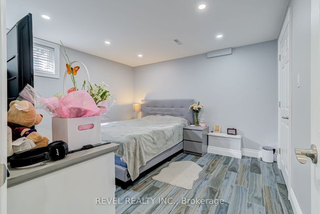 524 Fergo Ave, House attached with 4 bedrooms, 3 bathrooms and 2 parking in Mississauga ON | Image 35