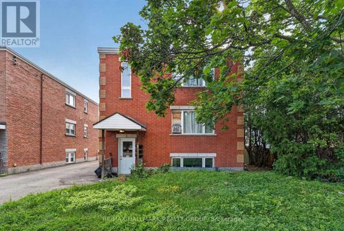 734 De L'Eglise St, Ottawa, ON, K1K3K6 | Card Image