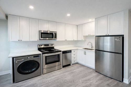 505-118 Tyndall Avenue, Toronto, ON, M6K2E7 | Card Image