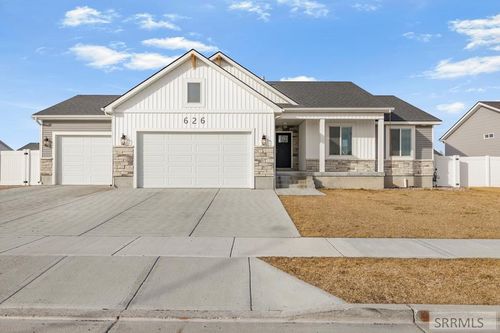 626 W Yarmouth St, Idaho Falls, ID, 83402-1307 | Card Image