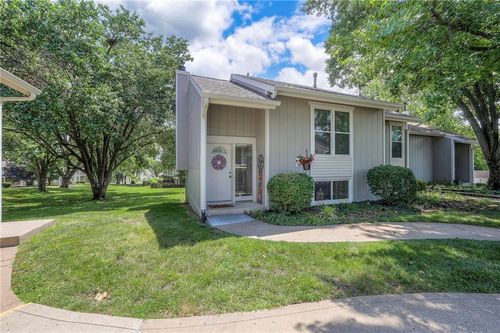 5729 N Oregon Ave, Kansas City, MO, 64151-2641 | Card Image
