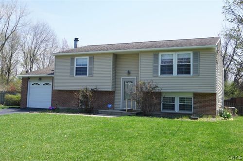 7436 Blumer Rd, Liverpool, NY, 13088-4706 | Card Image