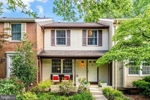 2903 Bridgehampton Ct, FALLS CHURCH, VA, 22042-4437 | Card Image