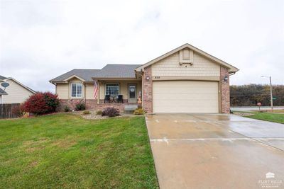 800 Fossilridge Drive, House other with 4 bedrooms, 2 bathrooms and null parking in Manhattan KS | Image 1