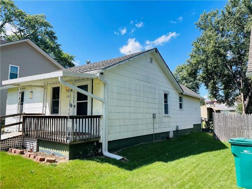 209 E Kay St, Lansing, KS, 66043-1623 | Card Image