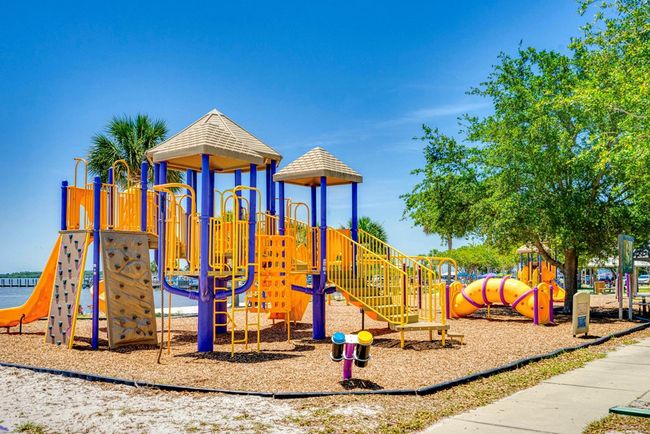 Steps from the City Park | Image 54