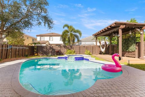 574 Nw 159th Ave, Pembroke Pines, FL, 33028-1551 | Card Image