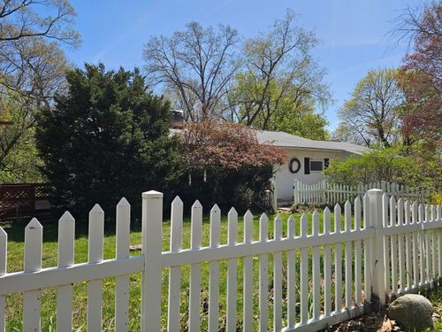 77 Leitch Dr, Battle Creek, MI, 49015-3434 | Card Image