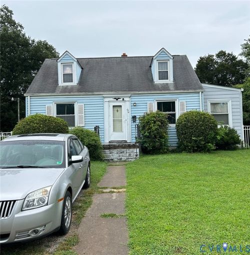 3915 W Chatham Dr, Richmond, VA, 23222-1205 | Card Image
