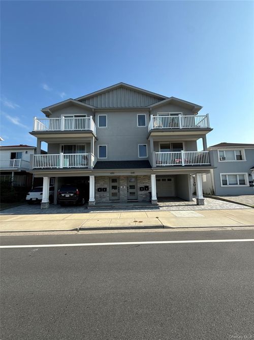 648 E Broadway, Long Beach, NY, 11561-4631 | Card Image