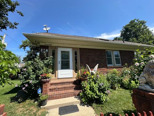 85 Wilcox Ave, Elgin, IL, 60123-6229 | Card Image