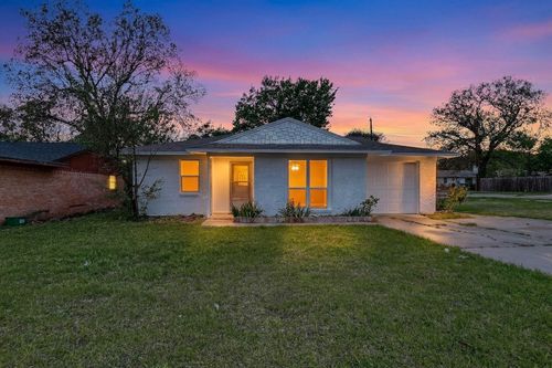 1001 Pioneer Rd, Mesquite, TX, 75149-5262 | Card Image