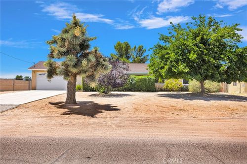 15185 Orange, Hesperia, CA, 92345 | Card Image