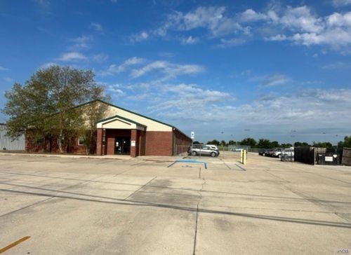 1404 Tiger Dr, Thibodaux, LA, 70301-4337 | Card Image