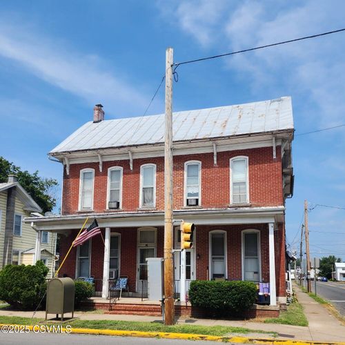 800802 E 8th St, Watsontown, PA, 17777-1001 | Card Image