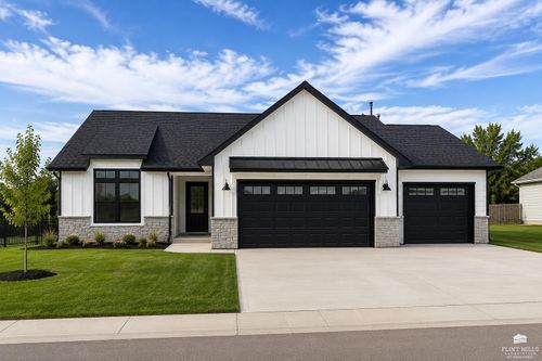 8848 Moonbug Ln, Manhattan, KS, 66502-2744 | Card Image