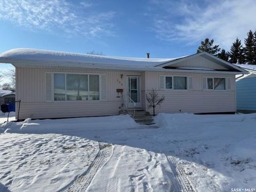 154 Parker Cres, Canora, SK, S0A0T0 | Card Image