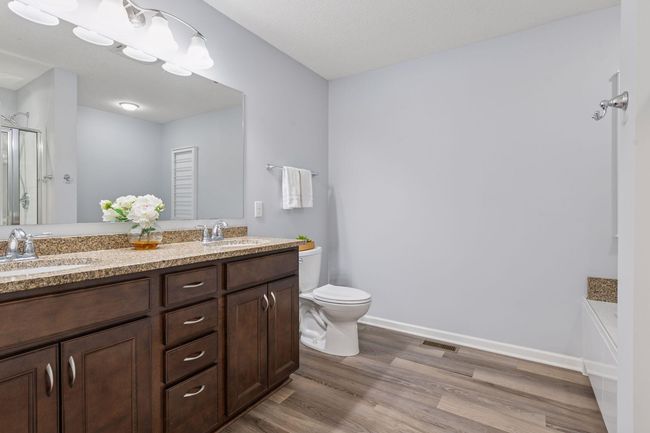 Primary Ensuite - double sinks | Image 27