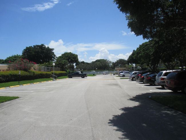 APT-2K - 470 Executive Center Dr, Condo with 1 bedrooms, 1 bathrooms and null parking in West Palm Beach FL | Image 20