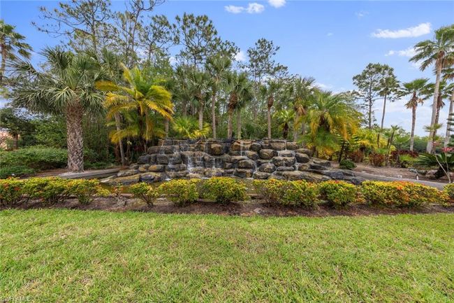 APT-5401 - 1972 Cascades Dr, Condo with 3 bedrooms, 2 bathrooms and 1 parking in NAPLES FL | Image 37