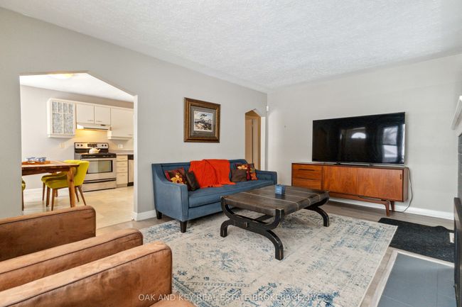 211 Trowbridge Ave, House other with 4 bedrooms, 2 bathrooms and 4 parking in London ON | Image 6